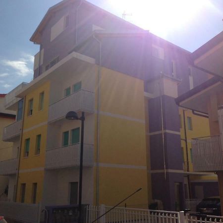 Corazza - Trilocale Piano Terra - Agenzia Cocal Apartment กาออร์เล ภายนอก รูปภาพ